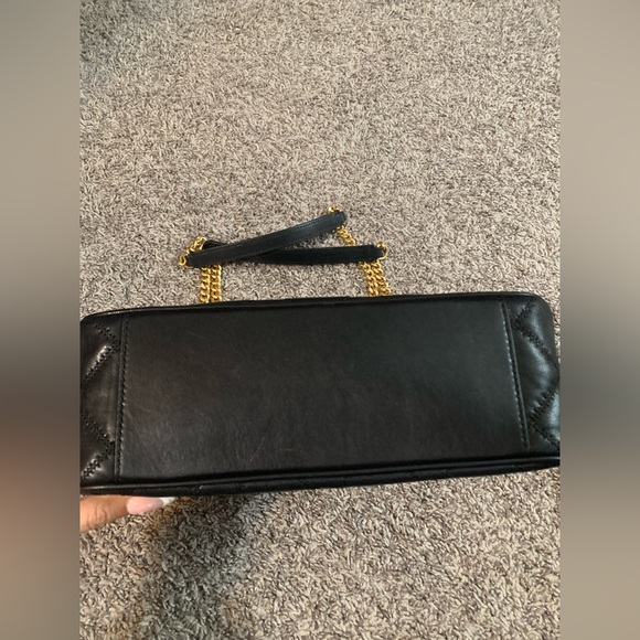 Tory Burch Willa Quilted Purse - Picture 6 of 15